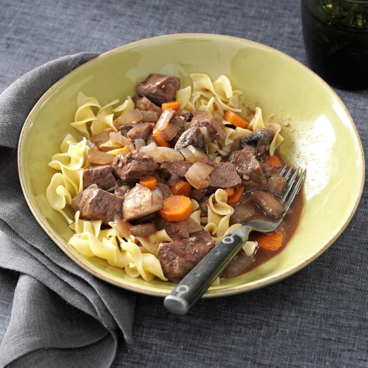 Slow Simmering Beef Bourguignon Exps132776 Th2379801a07 13 1bc Rms 2