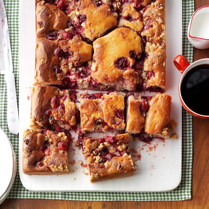 Spiced Cranberry Crisp Cake