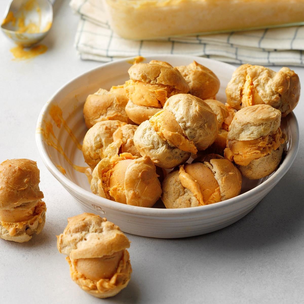 Spiced Pumpkin Ice Cream Puffs Exps Pcbz19 48093 E04 26 4b 2