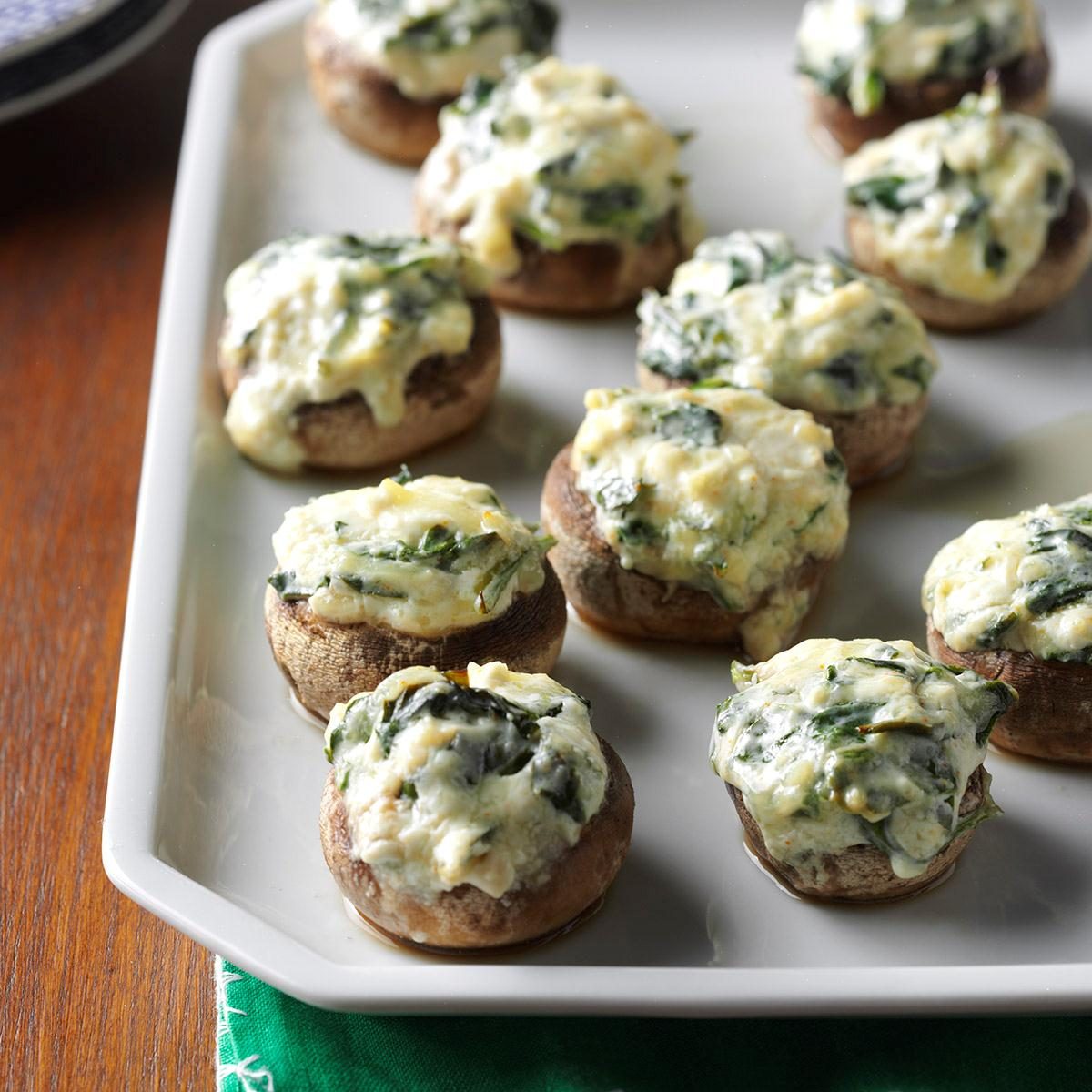 Spinach Dip Stuffed Mushrooms Exps Thn16 138347 D06 15 3b 3