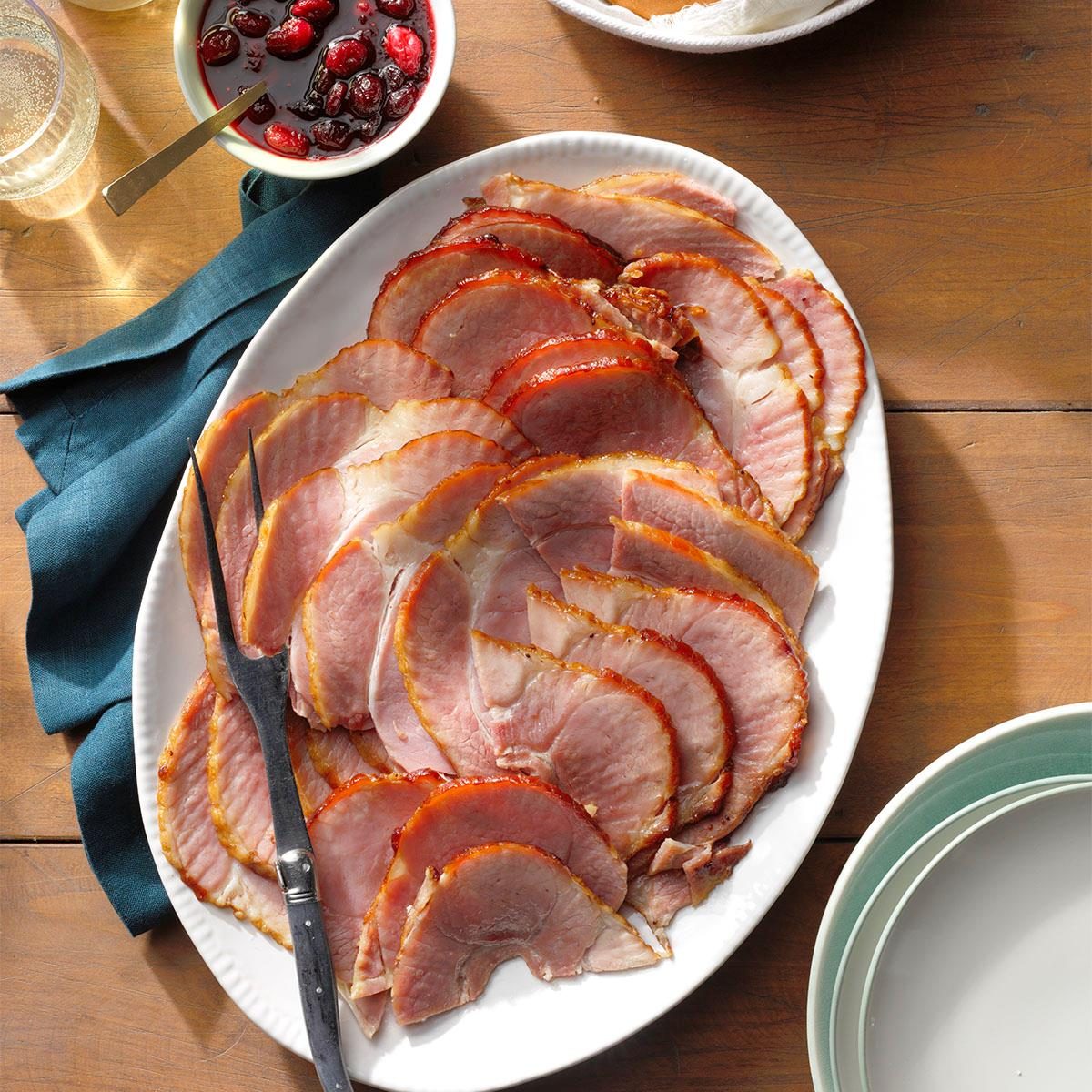 Spiral Ham With Cranberry Glaze Exps Tohdj21 29628 B08 05 3b 1