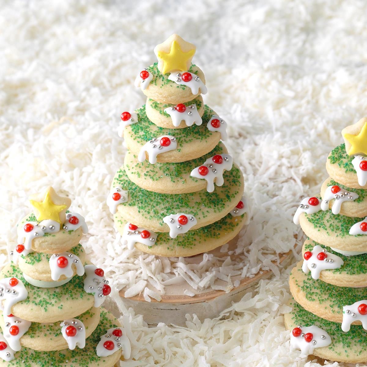 Stacking Christmas Tree Measuring Cups by TAG