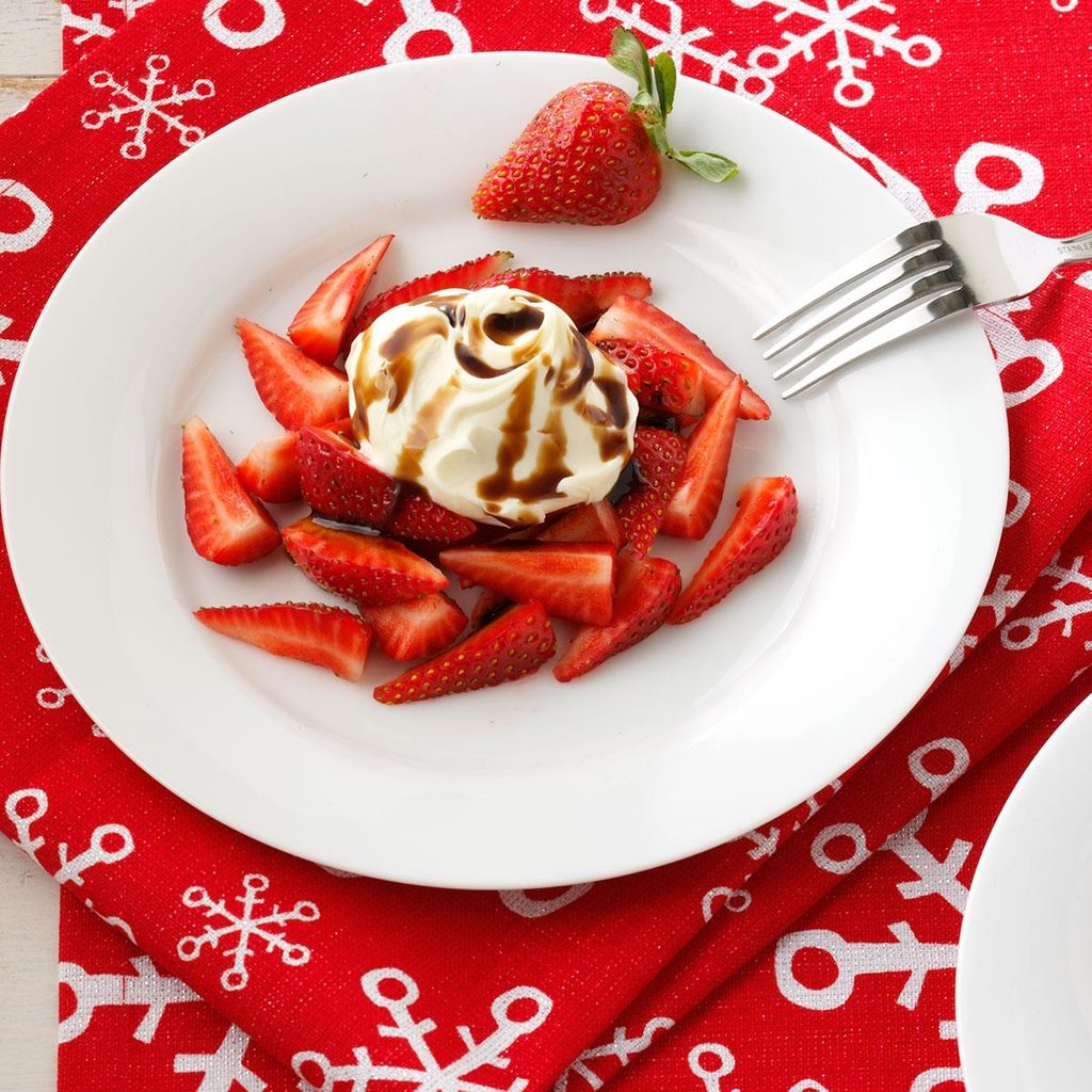 Strawberries with Vanilla Mascarpone and Balsamic Drizzle