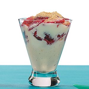 Strawberry Cheesecake Sundaes