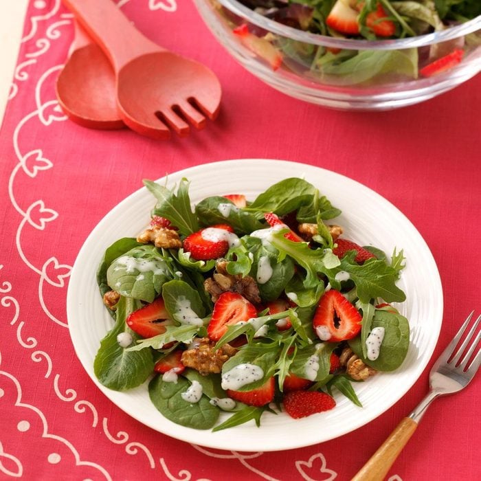 Strawberry & Glazed Walnut Salad