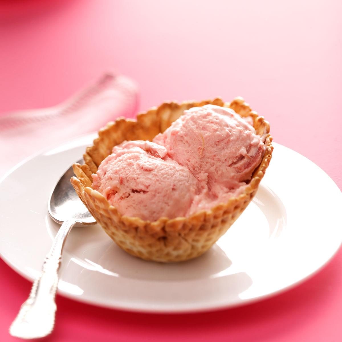 Strawberry-Rhubarb Ice Cream