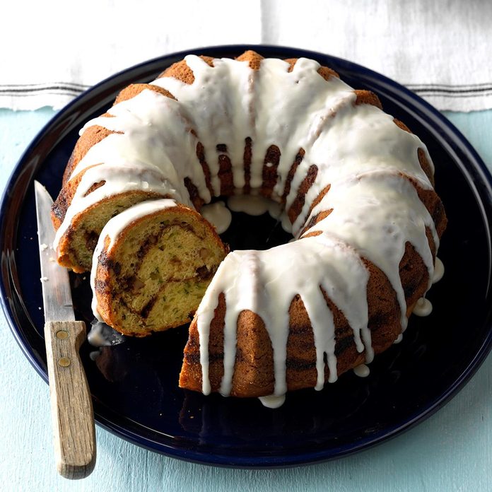 Streuseled Zucchini Bundt Cake Exps Sdjj18 24323 C02 16 5b 2