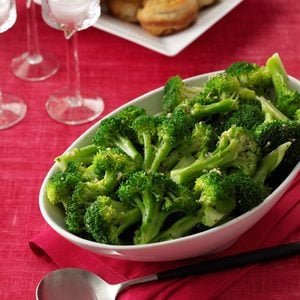 Super Simple Garlic Broccoli