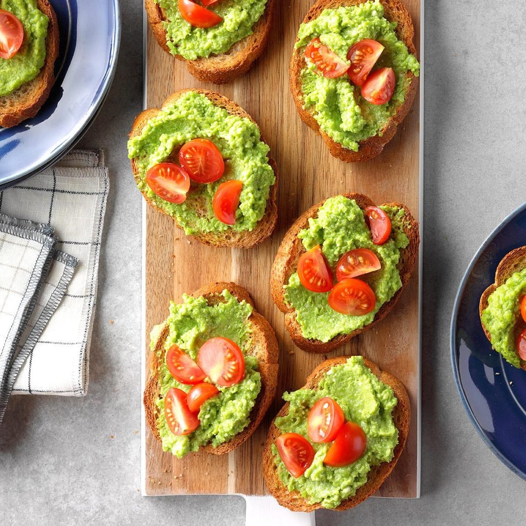 Sweet Pea Pesto Crostini