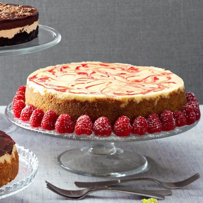 Swirled Raspberry & Chocolate Cheesecake