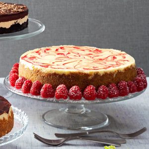 Swirled Raspberry & Chocolate Cheesecake