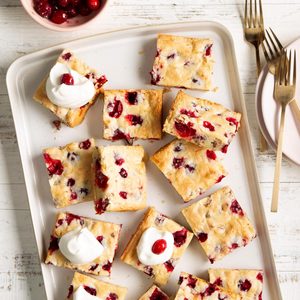 Cranberry Christmas Cake