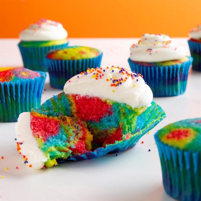 Tie Dyed Cupcakes Exps Ft21 114059 F 1005 1