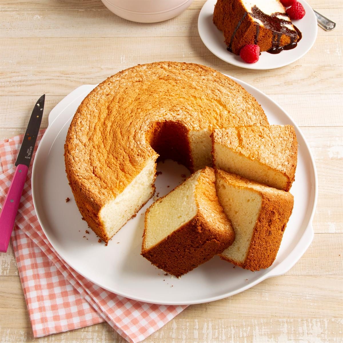 Traditional Sponge Cake Recipe: How to Make It