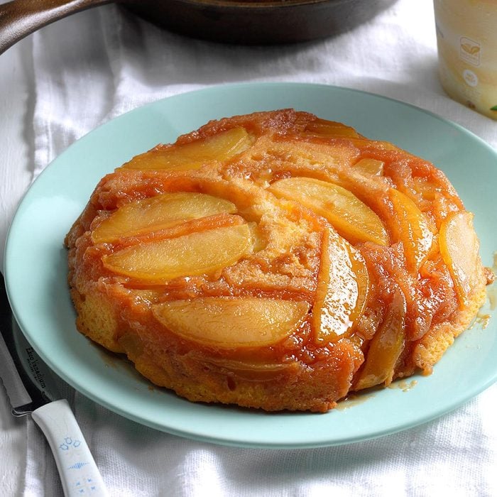 Upside Down Apple Cake With Butterscotch Topping Exps Srbz16 38376 B09 14 4b