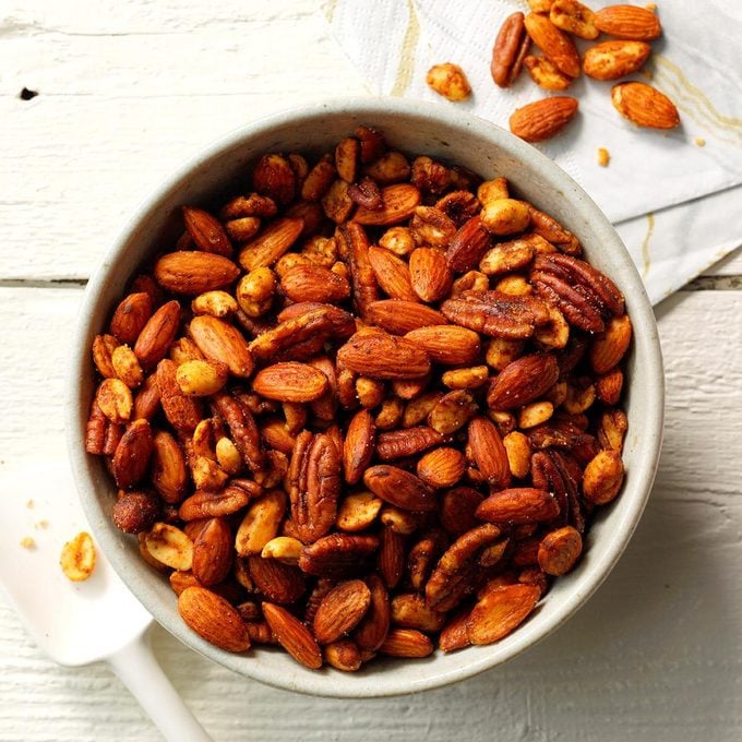 Warm Spiced Nuts Exps Thd18 45834 E08 01 11b 13