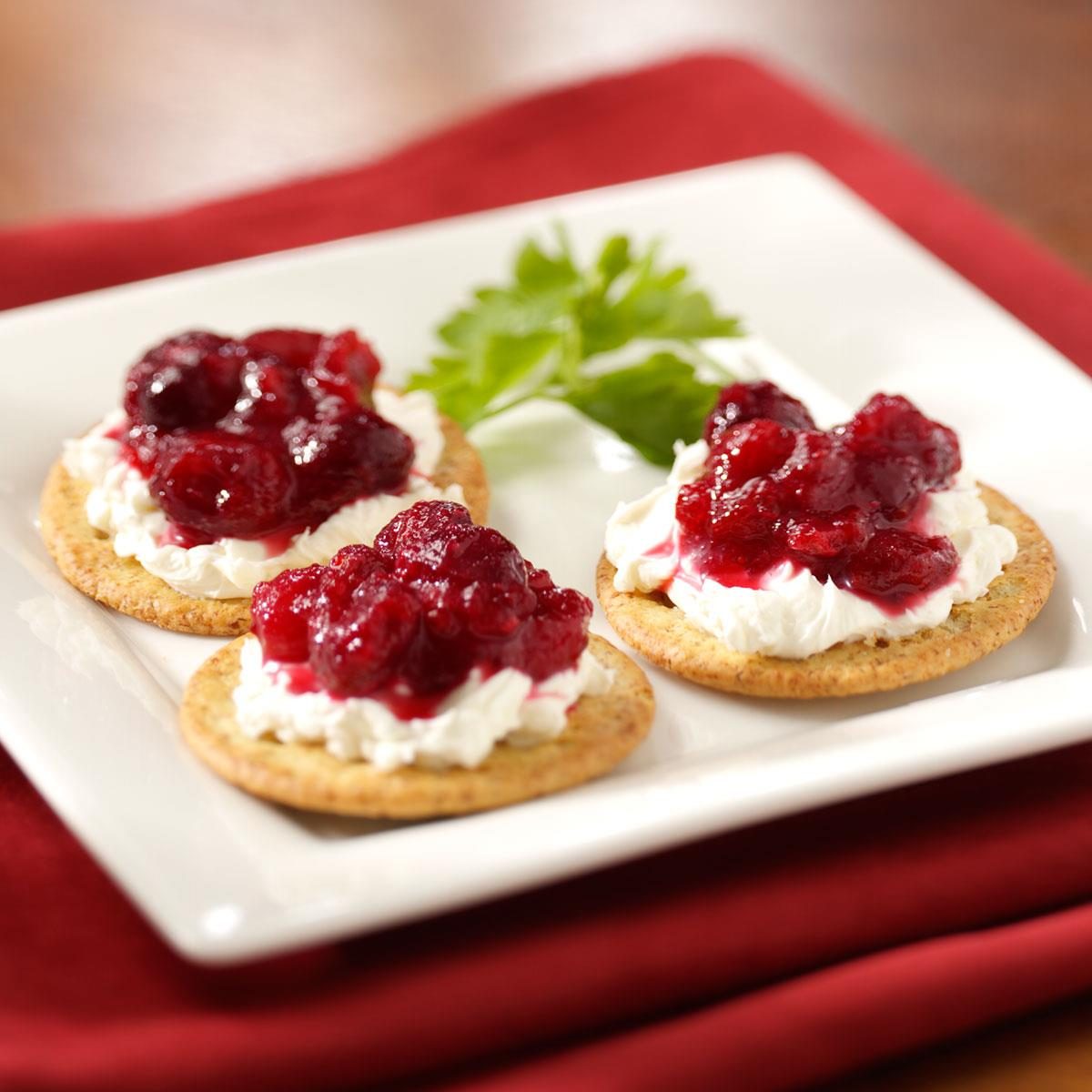 3 Ingredient Appetizers For A Crowd Cranberry Brie Bites - Rezfoods ...