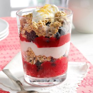 Berry Breakfast Parfaits