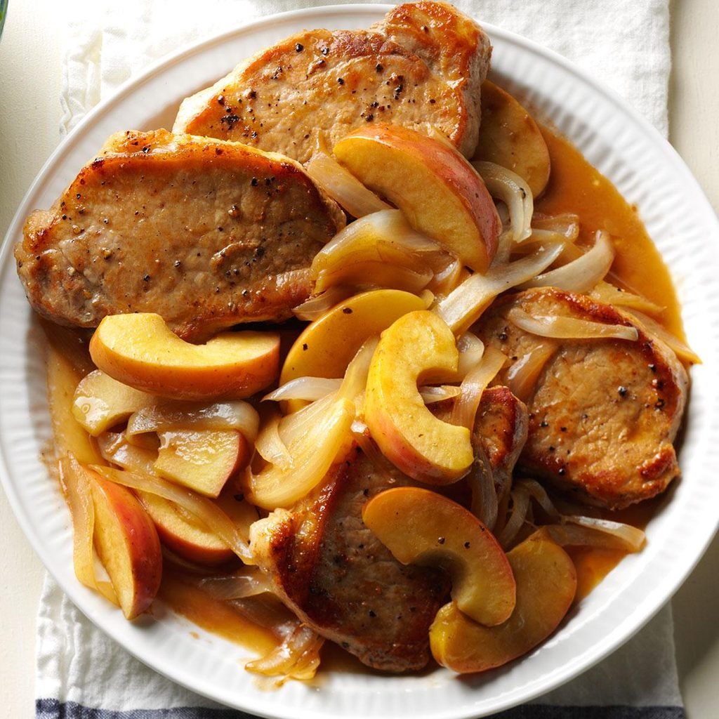 Skillet Pork Chops with Apples & Onion