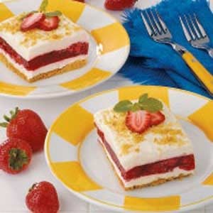 Strawberry Graham Dessert