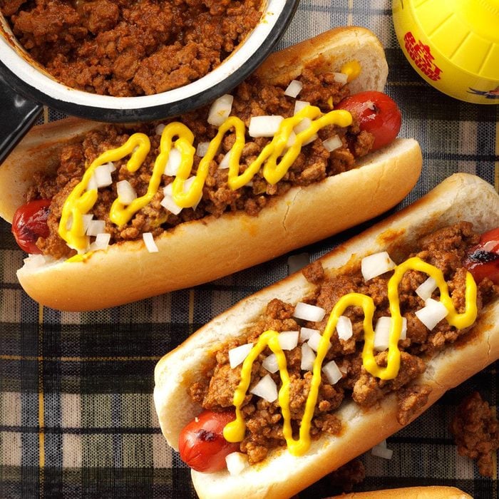 chili dogs with mustard
