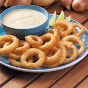Fried Onion Rings with Lime Dipping Sauce