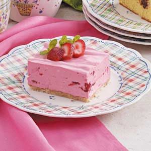 Creamy Strawberry Dessert