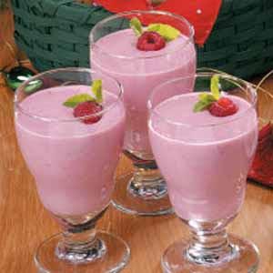Raspberry Cream Smoothies