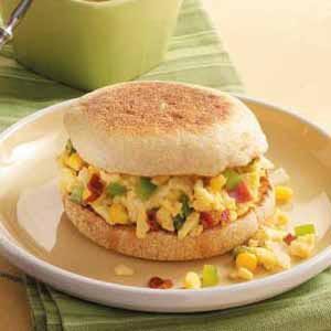 Spicy Scrambled Egg Sandwiches