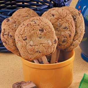 Surprise Cookie Pops