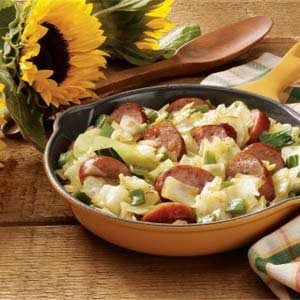 Fast Kielbasa Cabbage Skillet