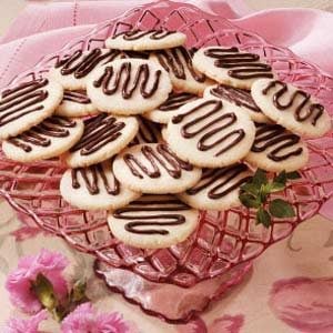 Chocolate-Drizzled Shortbread