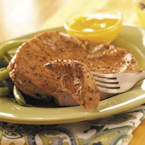 Broiled Pork Chops with Mango Sauce