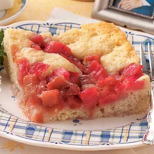 Old-Fashioned Rhubarb Pudding Cake