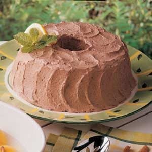 Fluffy Chocolate Mousse Frosting