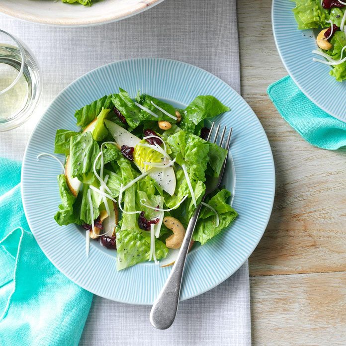 Cashew-Pear Tossed Salad