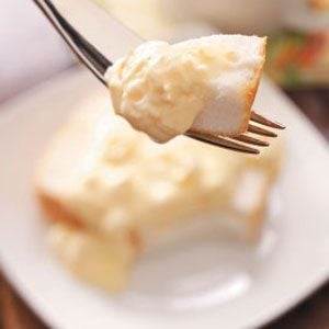 Cake with Pineapple Pudding