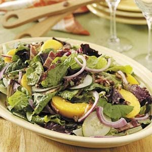Tossed Salad with Peaches