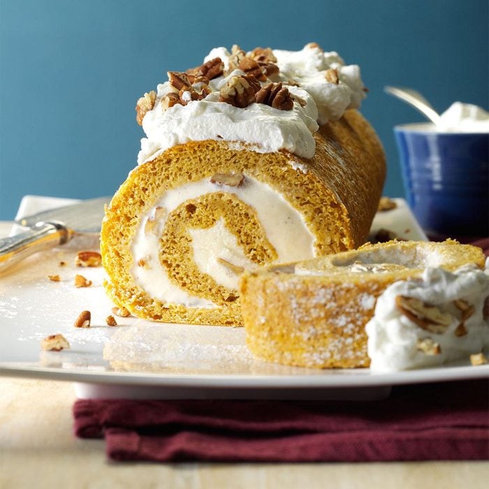 Pumpkin Ice Cream Roll Recipe: How to Make It