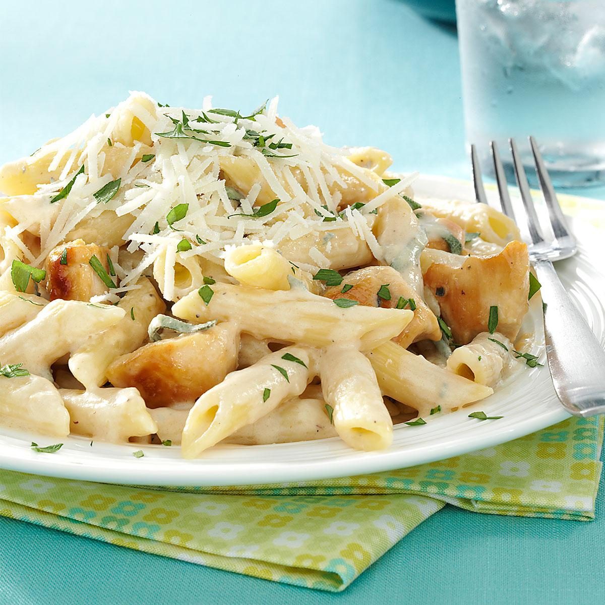 Rigatoni with Creamy Gorgonzola