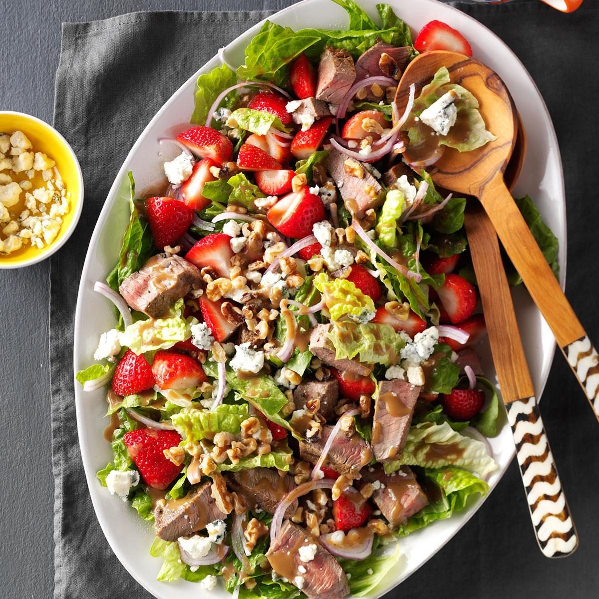 Day 9: Strawberry, Blue Cheese & Steak Salad