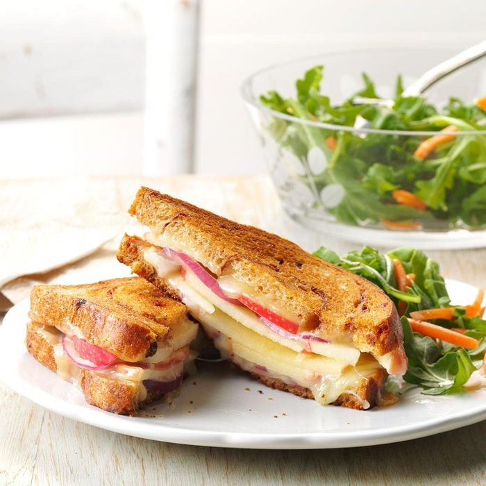 Apple-White Cheddar Grilled Cheese