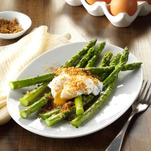 Poached Eggs with Tarragon Asparagus