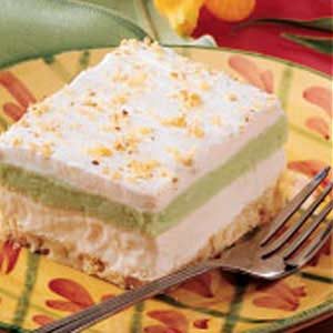 Fluffy Pistachio Dessert