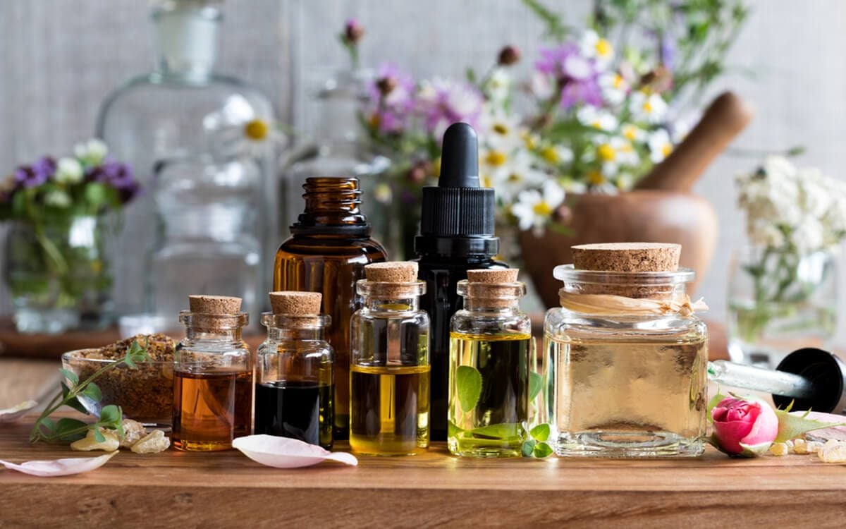 Know These Details to Use Essential Oils to Flavour Food & Drinks Safely. 