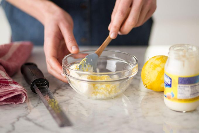 Making lemon aioli