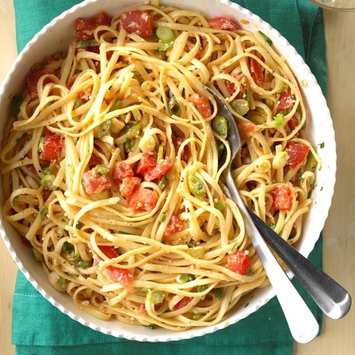 Linguine with Fresh Tomatoes Recipe | Taste of Home