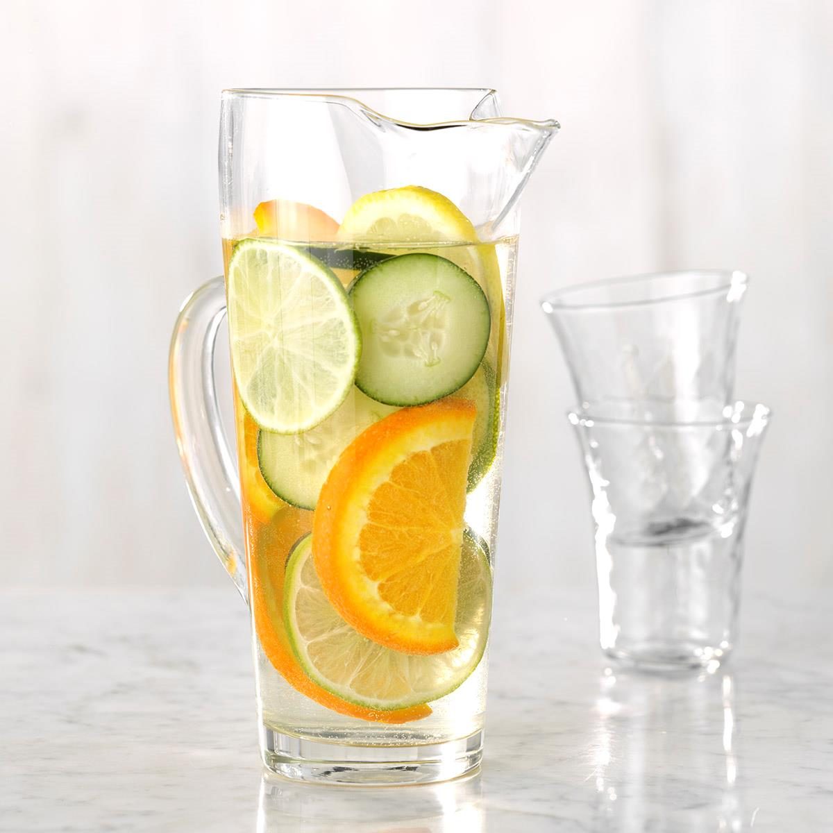 Citrus And Cucumber Infused Water Exps Jmz18 224885 C03 07 6b 11