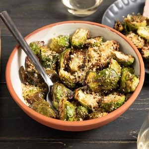 Air-Fryer Garlic-Rosemary Brussels Sprouts
