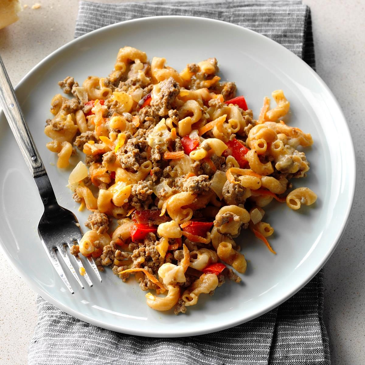 Country Bacon-Beef Mac and Cheese